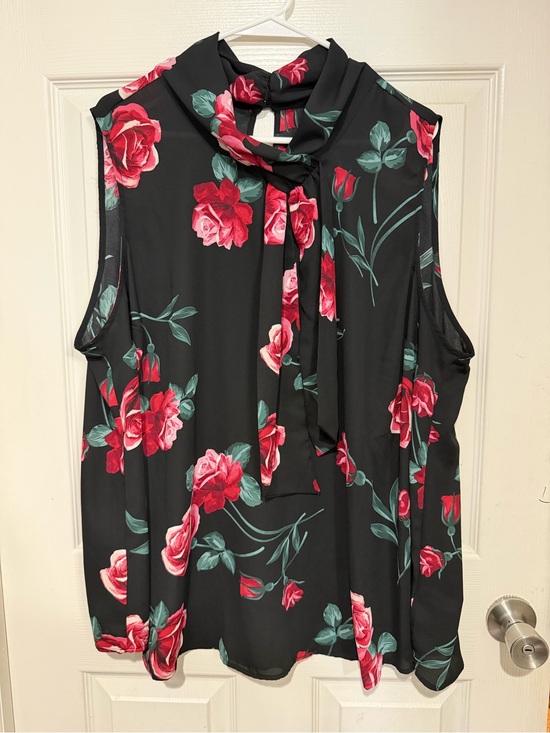 torrid Tops - Torrid Sleeveless Black Floral Tie-Neck Blouse - Red Rose Print